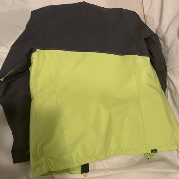 Roxy snow jacket with hood - Picture 5 of 5